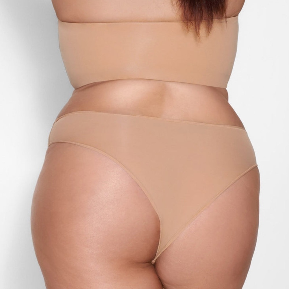Skims Bandeau - Picture 2 of 3